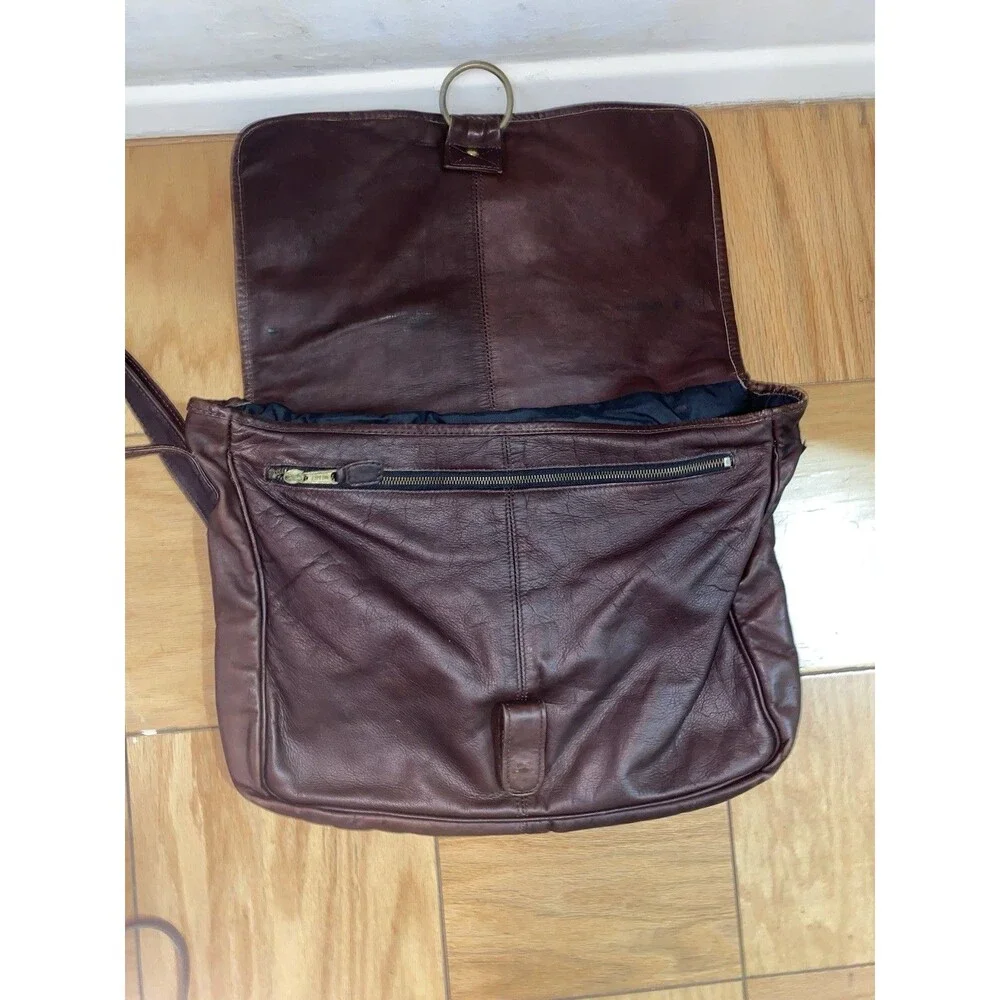 FRYE 100% Genuine Leather Messenger Bag, Dark Brown (Unisex) Butter Soft Strap - Picture 8 of 15